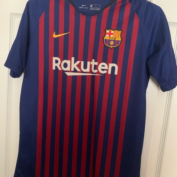 Authentic 2018 Barcelona Soccer Jersey Boy Size XL - Picture 1 of 7